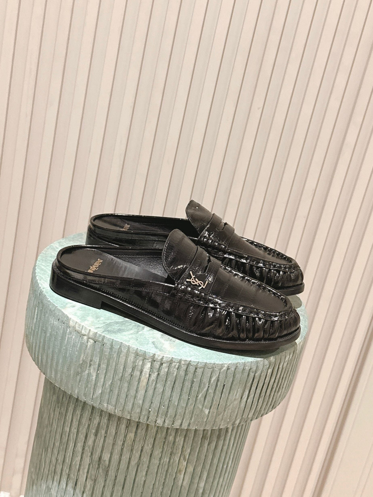 YSL 25S LOAFER MULE IN BLACK GLOSSY CALFSKIN