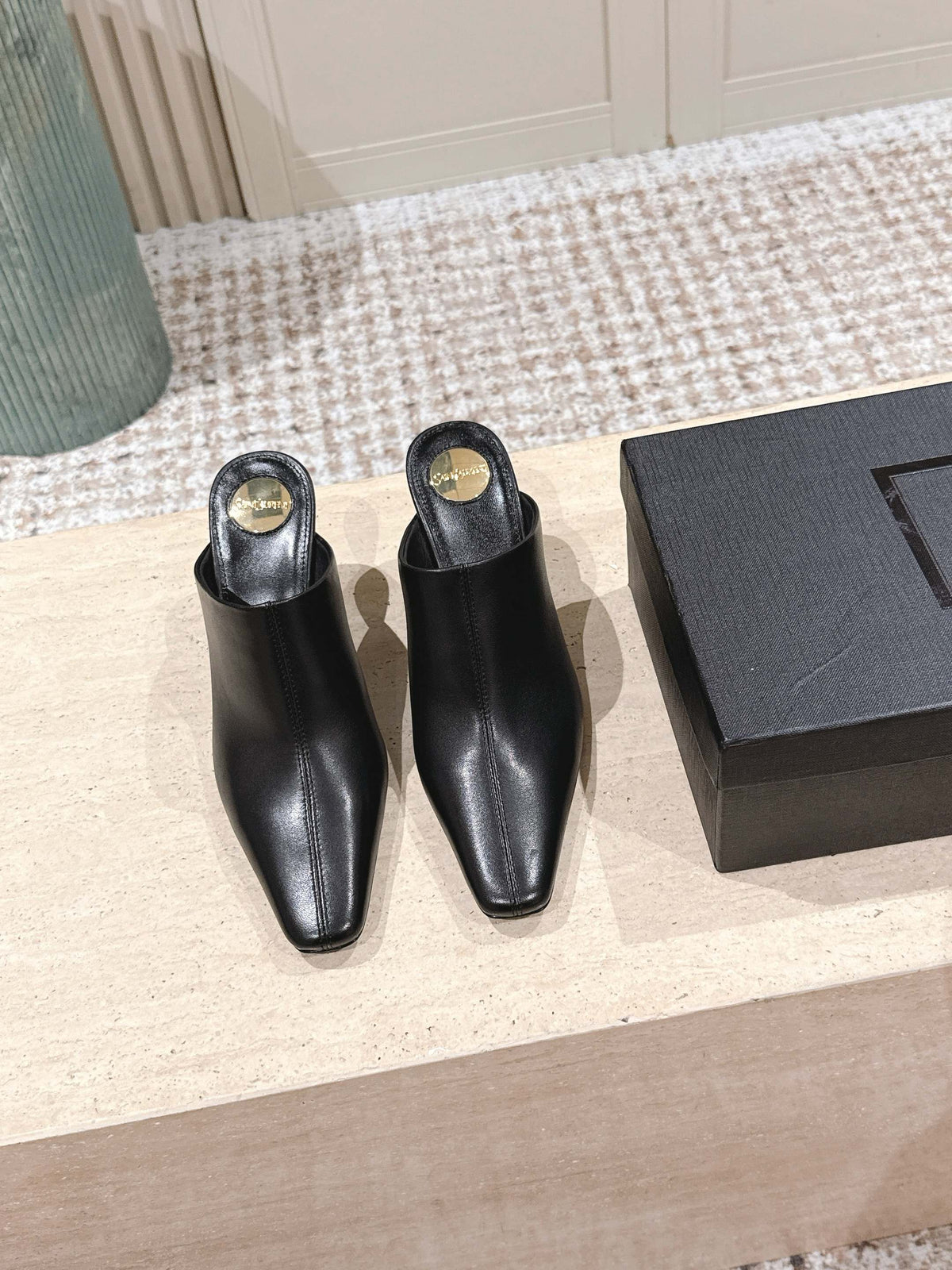 YSL 25S JILL MULES IN BLACK SMOOTH CALFSKIN