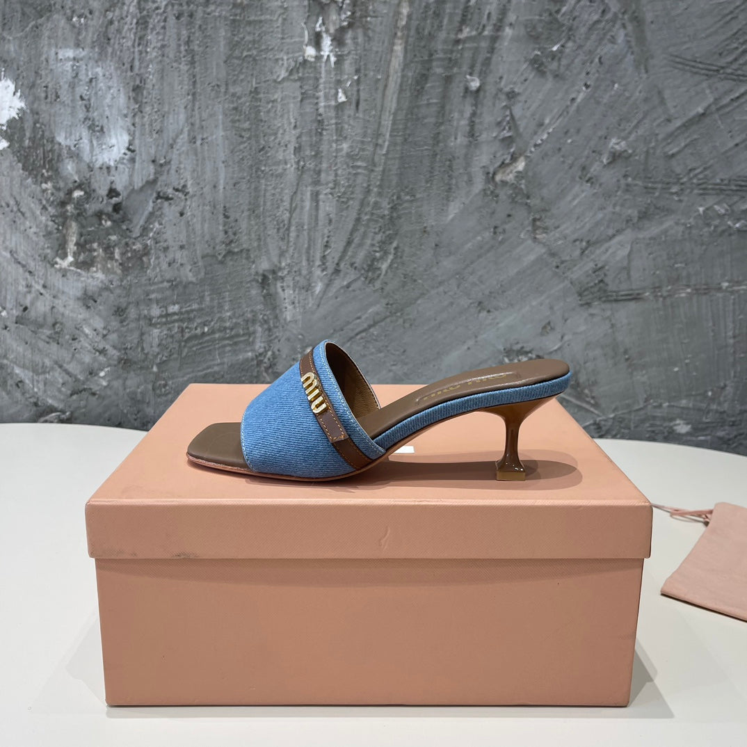CARAMEL HIGH HEEL WITH BLUE STRAPS AND CARAMEL BELT