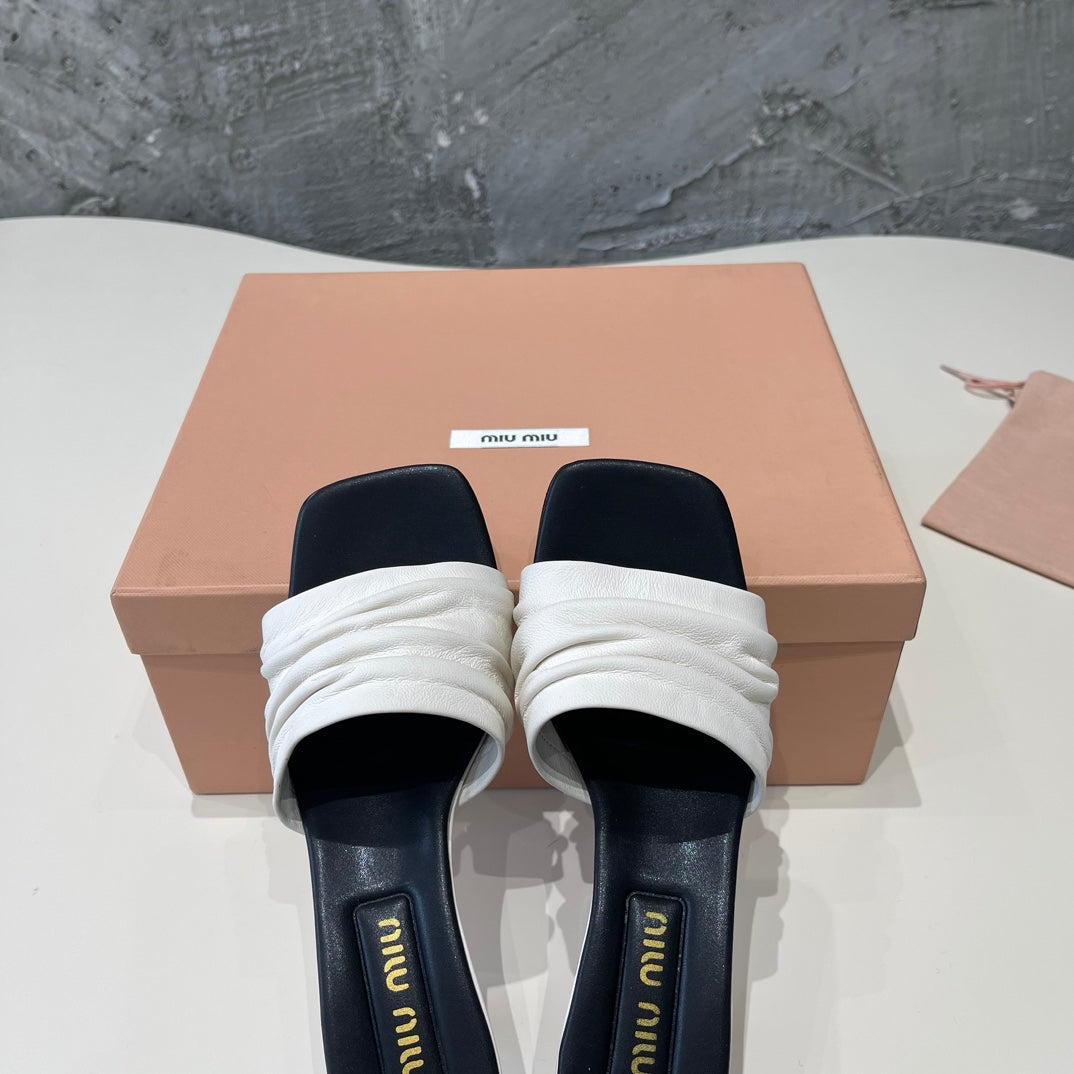 HIGH - HEEL WHITE MIX BLACK SHEEPSKIN WITH STYLIZED STRAPS