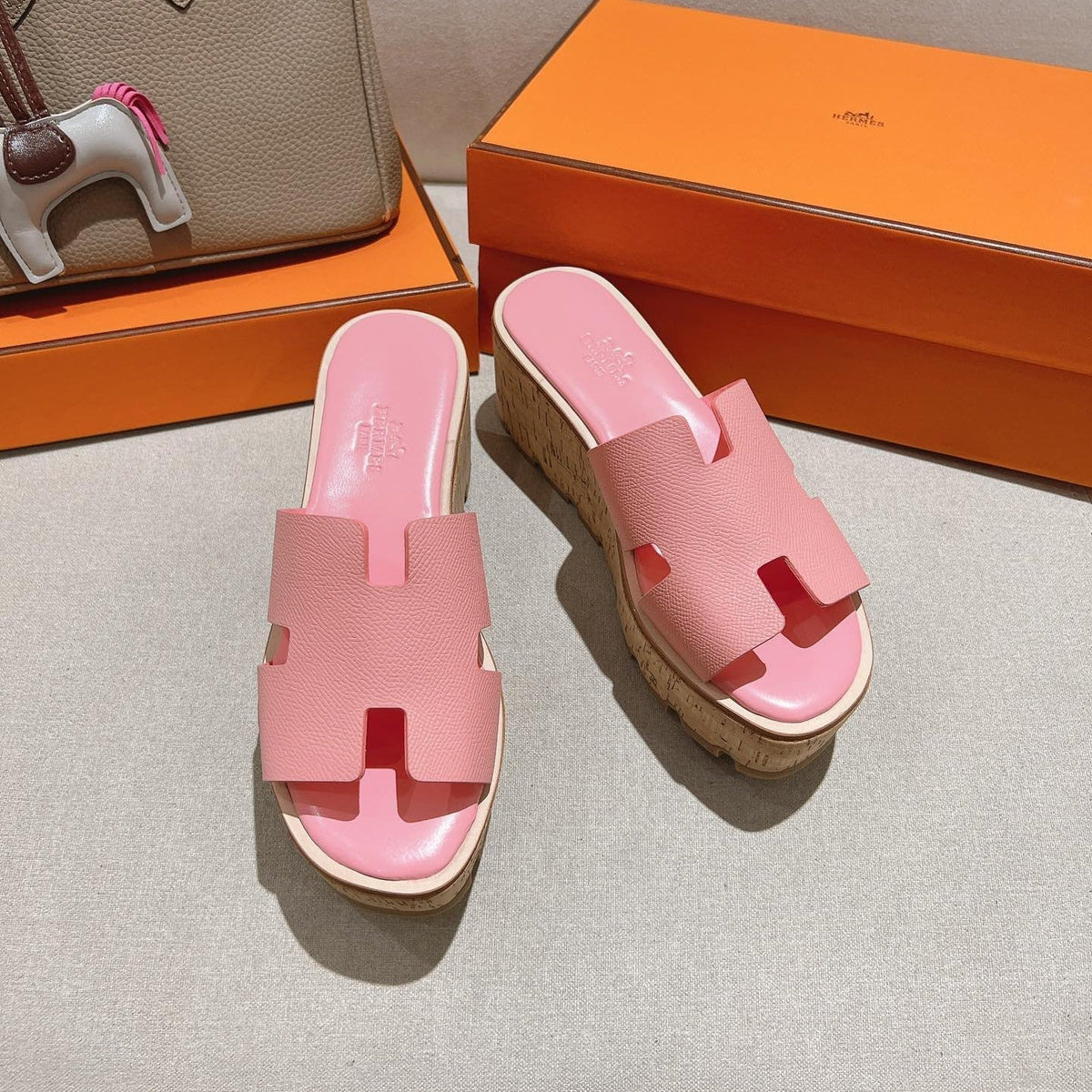 HM 25S HIGH WEDGE SANDALS IN PINK LAMBSKIN STYLE 31