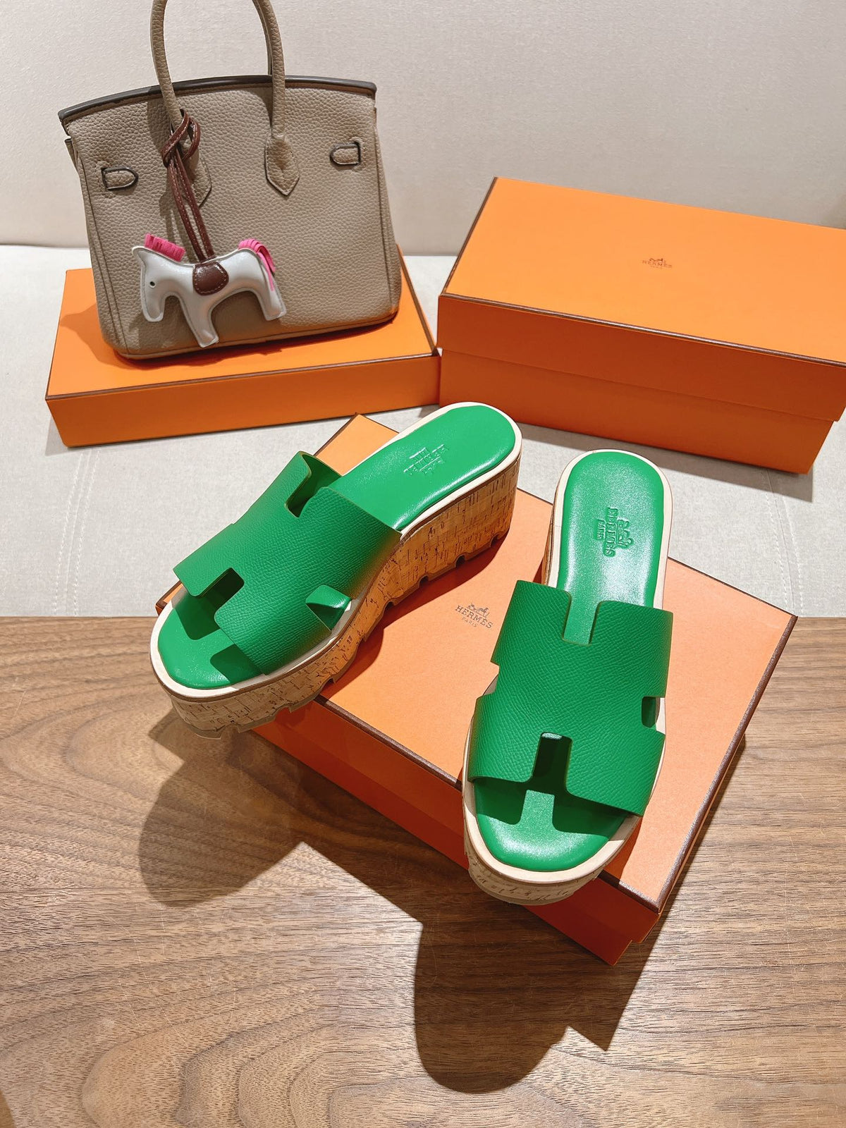 HM 25S HIGH WEDGE SANDALS IN GREEN LAMBSKIN STYLE 25