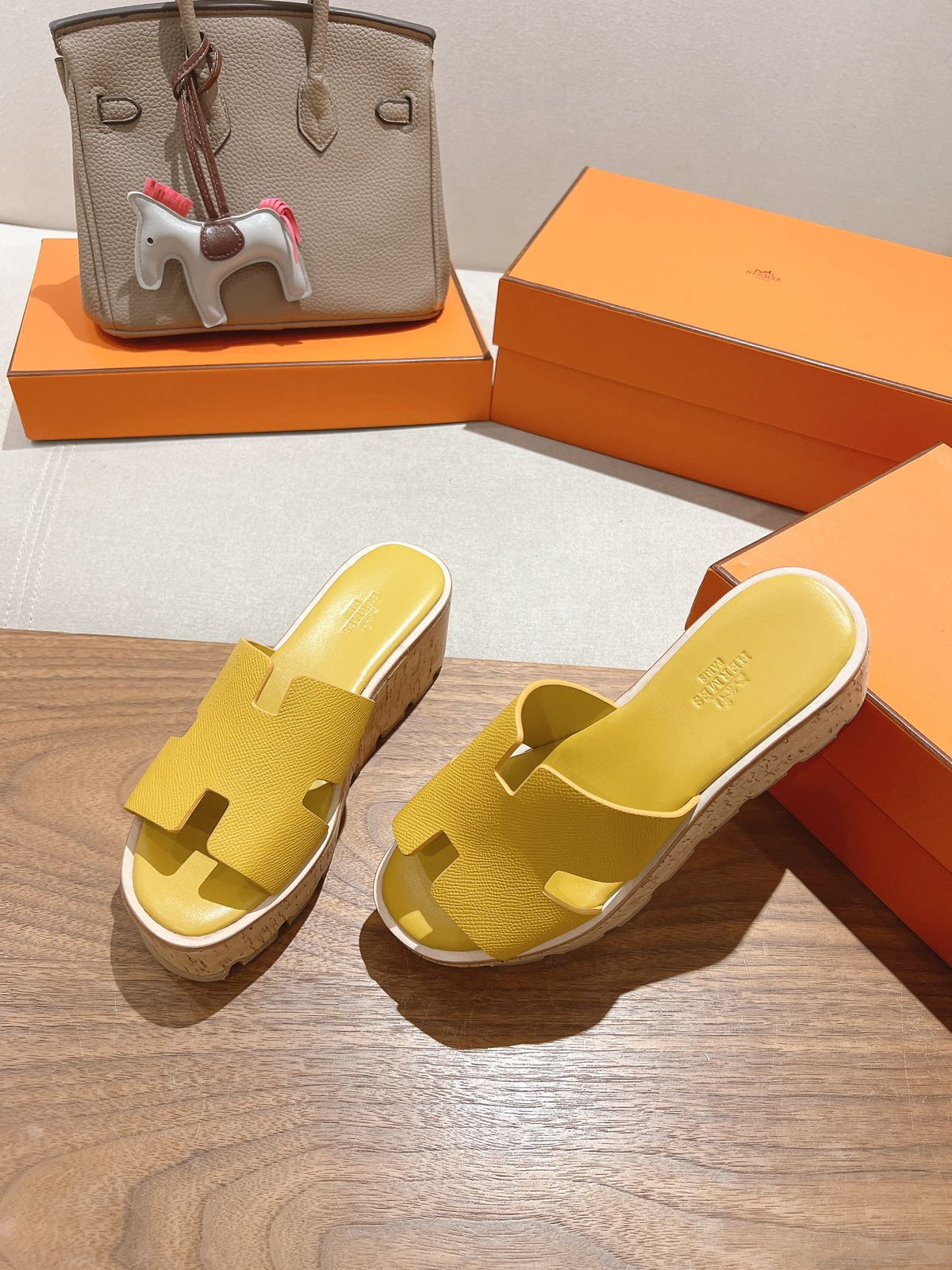 HM 25S HIGH WEDGE SANDALS IN DARK YELLOW LAMBSKIN STYLE 27