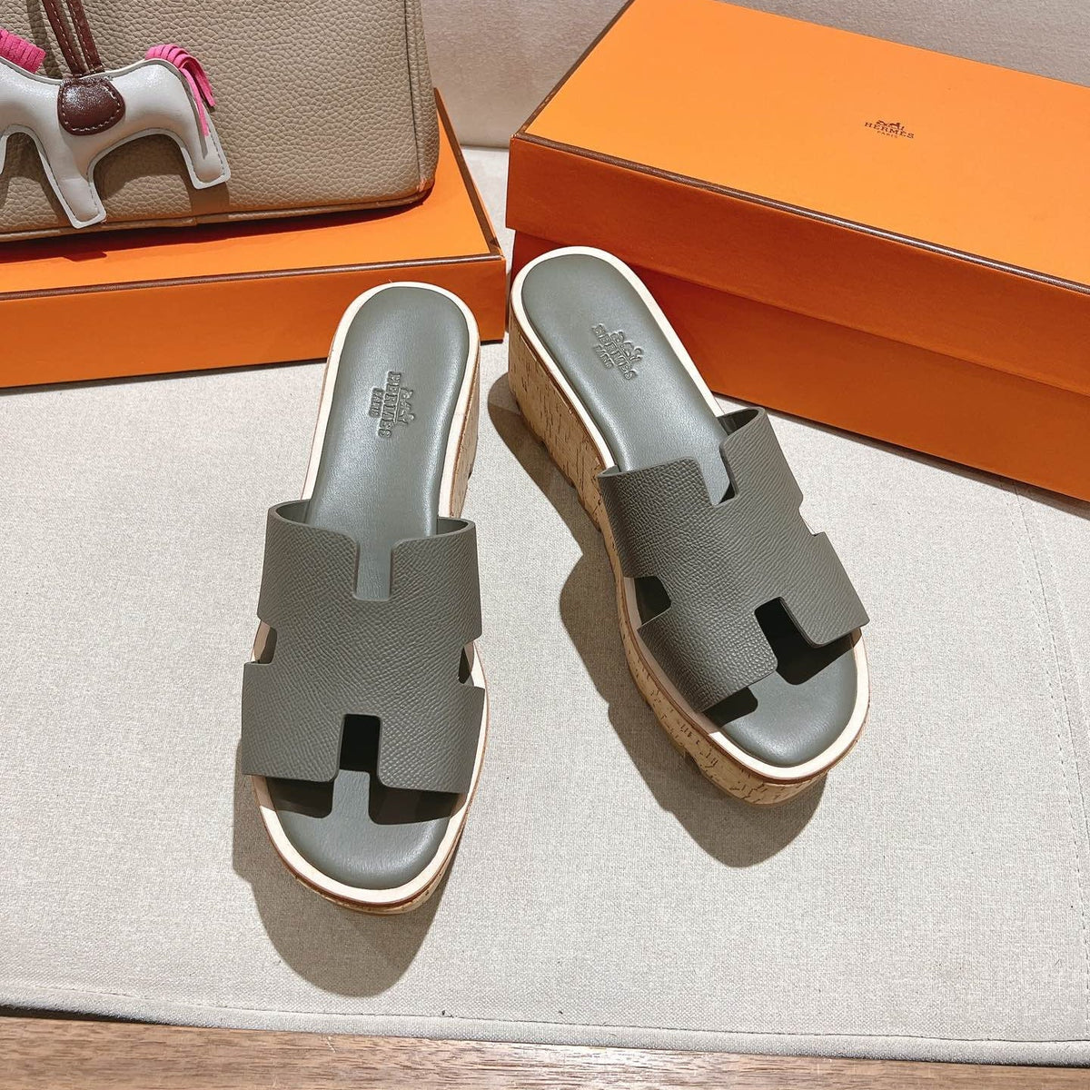 HM 25S HIGH WEDGE SANDALS IN DARK GREY LAMBSKIN STYLE 11