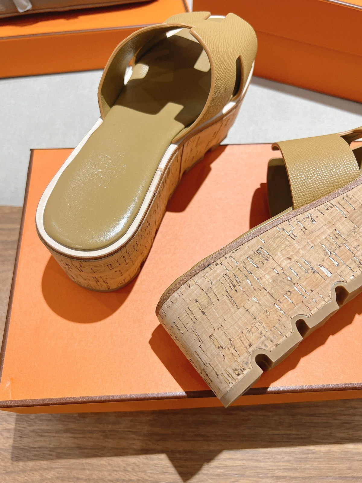 HM 25S HIGH WEDGE SANDALS IN LIGHT BROWN LAMBSKIN STYLE 2