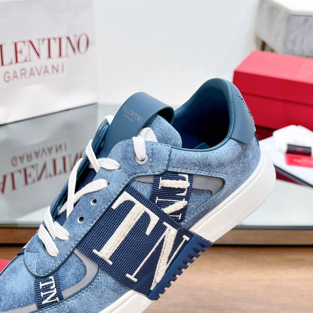 VALENTINO 25S GARAVANI VL7N SNEAKERS IN BLUE DENIM