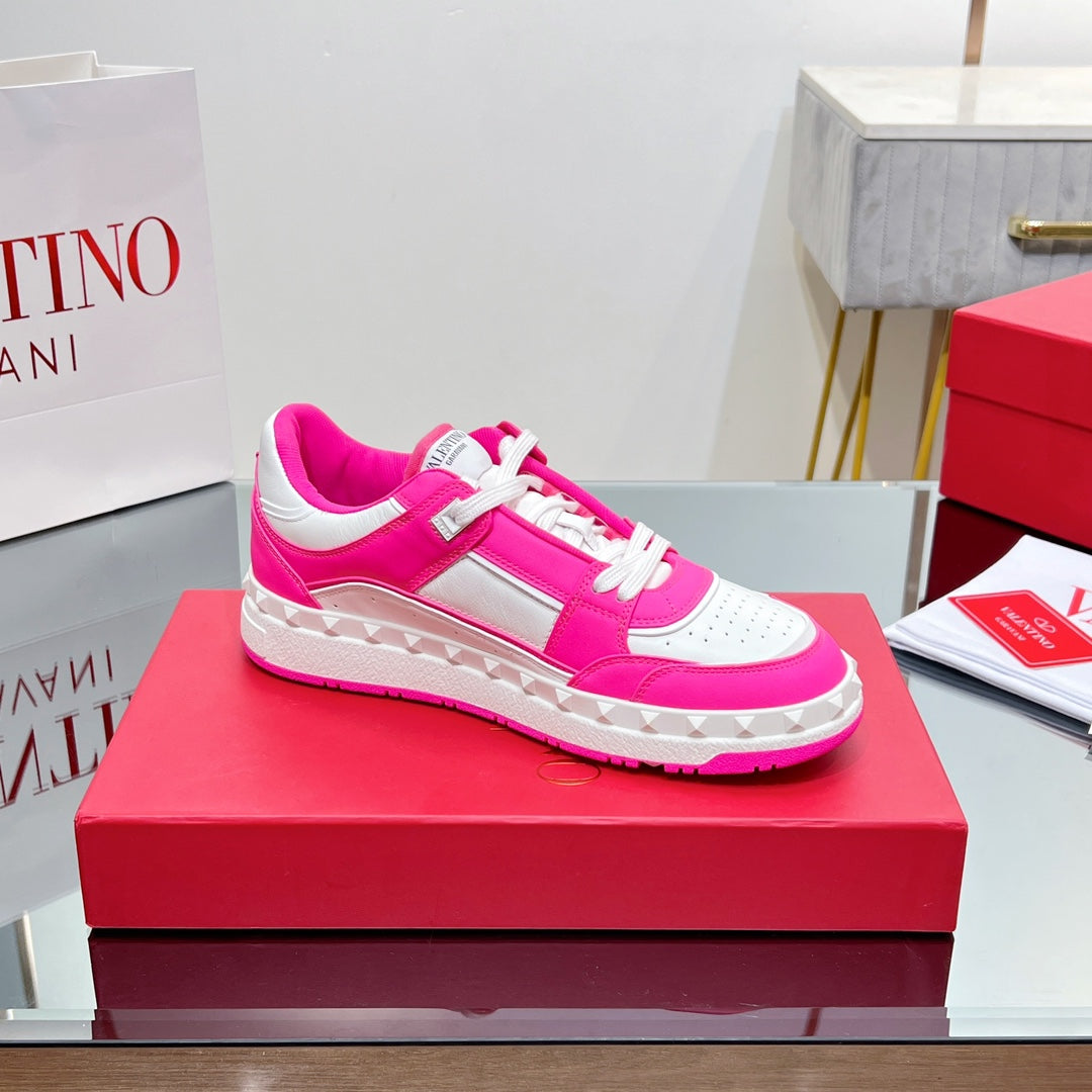 VALENTINO 25S GARAVANI FREEDOTS SNEAKERS IN WHITE MIX PINK LAMBSKIN