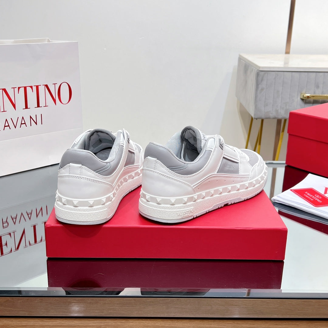 VALENTINO 25S GARAVANI FREEDOTS SNEAKERS IN WHITE MIX GREY LAMBSKIN