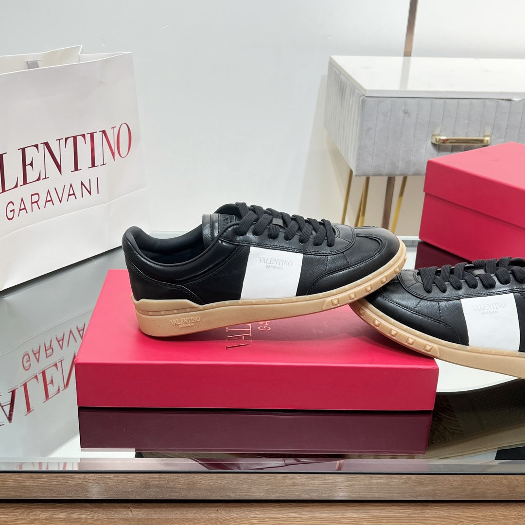 VALENTINO 25S UPVILLAGE SNEAKERS IN BLACK MIX WHITE LAMBSKIN STYLE 1