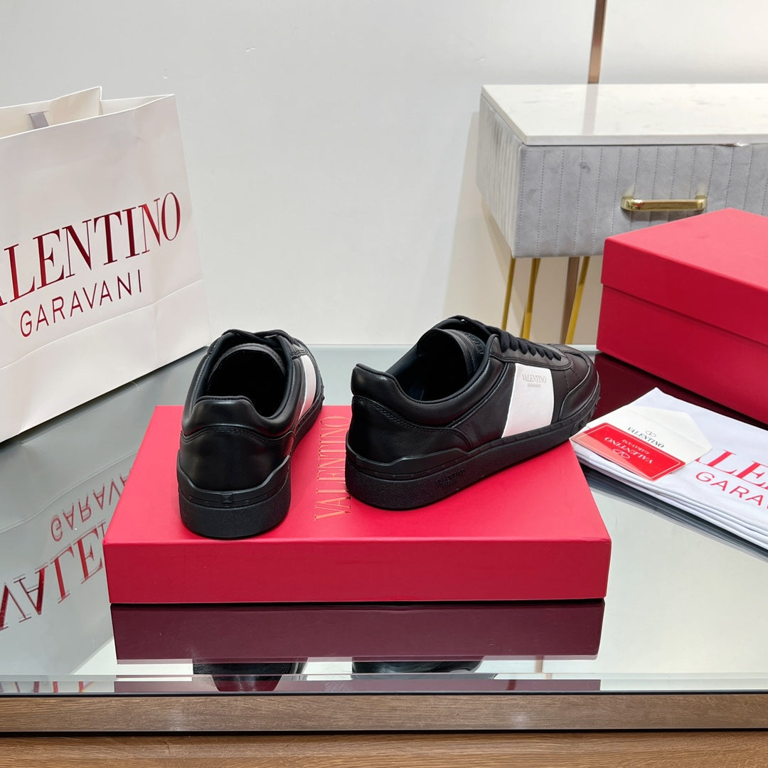 VALENTINO 25S UPVILLAGE SNEAKERS IN BLACK MIX WHITE LAMBSKIN
