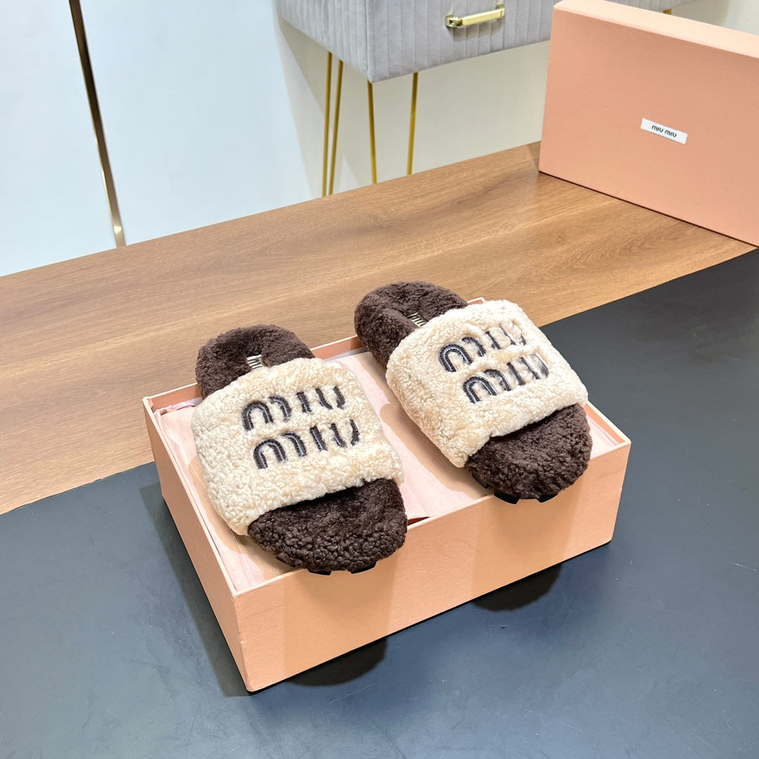 WOOL SLIPPER BEIGE AND CHOCOLATE