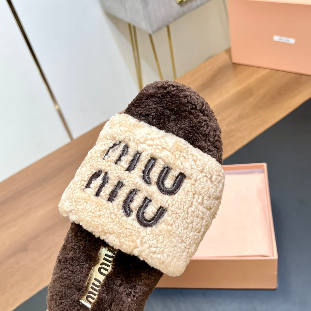 WOOL SLIPPER BEIGE AND CHOCOLATE