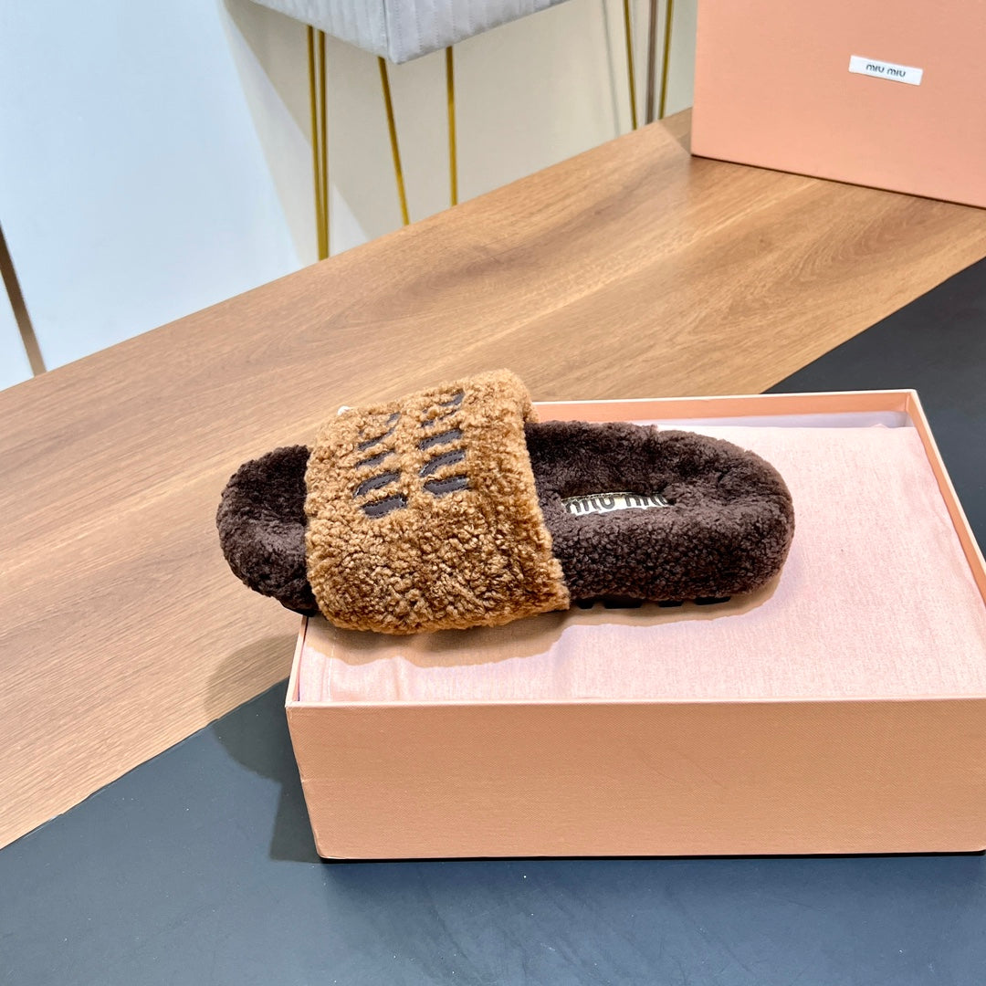 WOOL SLIPPER PEANUT AND CHOCOLATE