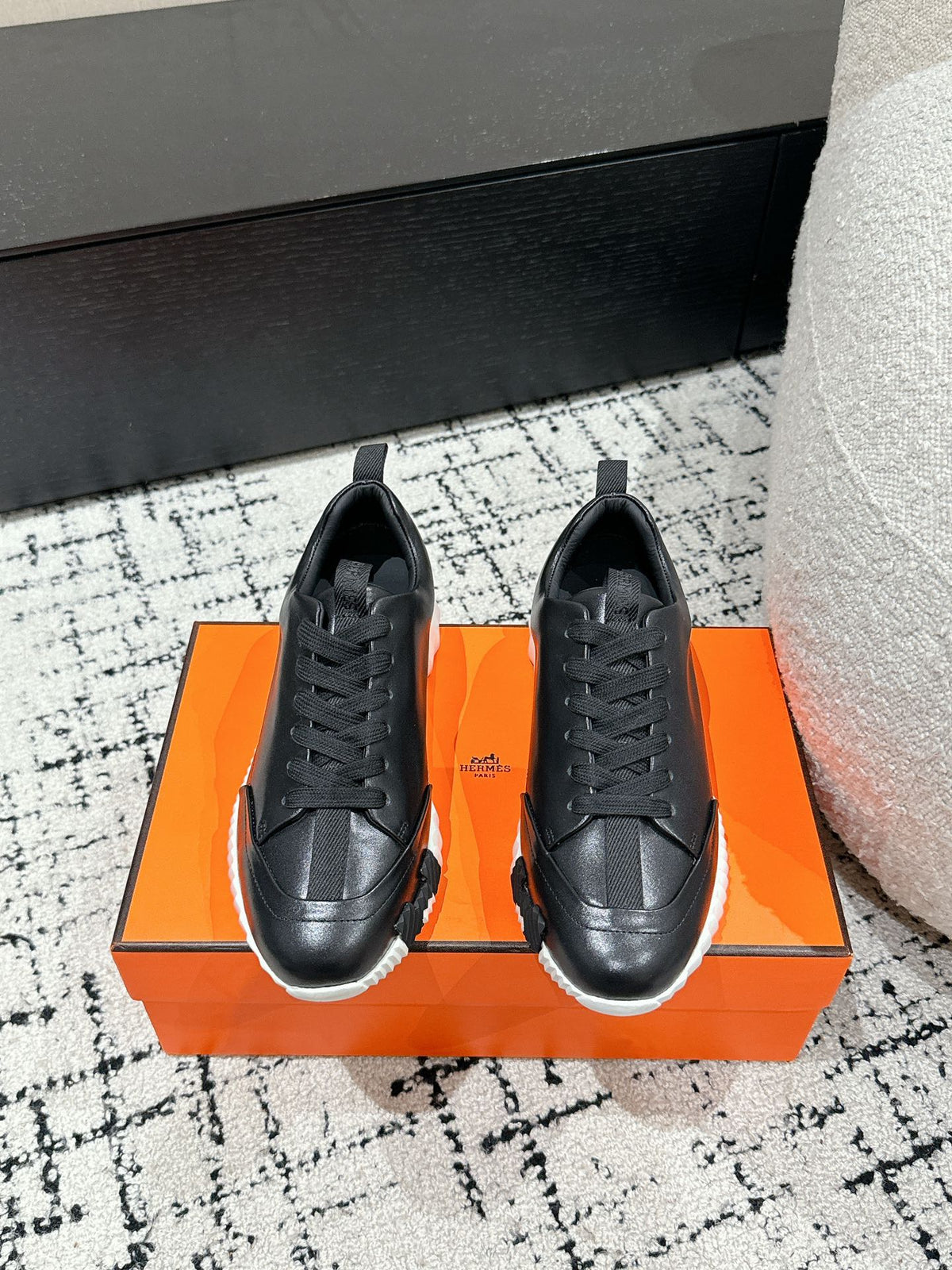 BOUNCING SNEAKER IN BLACK CALFSKIN