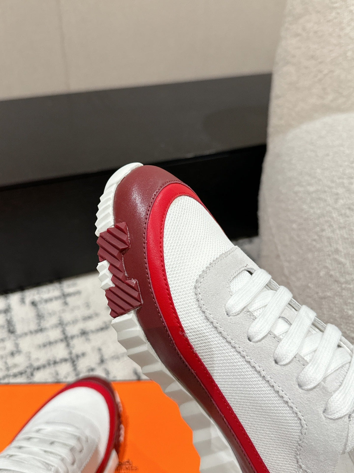 BOUNCING SNEAKER IN WINE RED CALFSKIN AND WHITE FABRIC