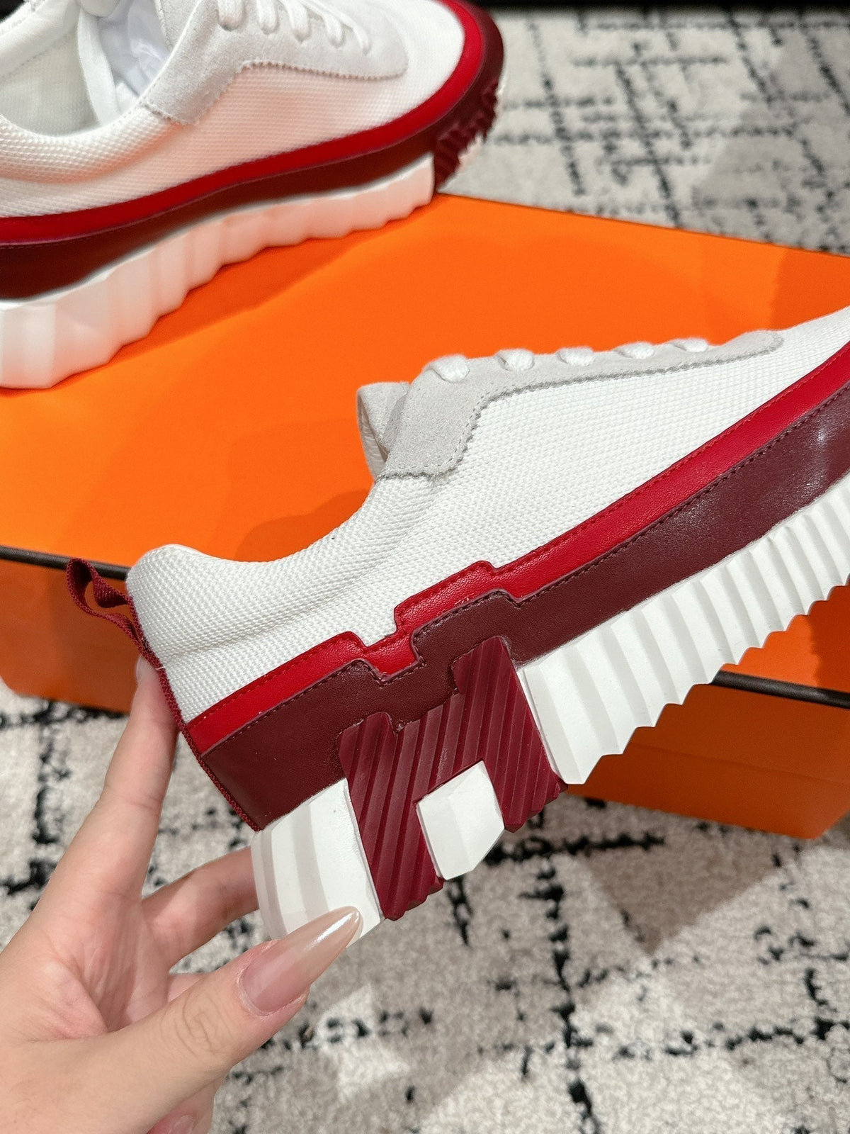 BOUNCING SNEAKER IN WINE RED CALFSKIN AND WHITE FABRIC