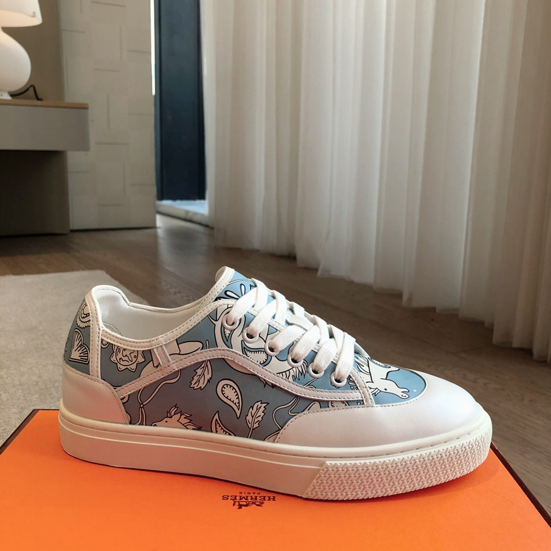 GET SNEAKER WHITE CALFSKIN WITH SKY MOTIFS