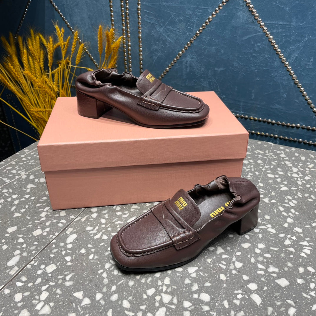 HIGH BROGUE LOAFERS IN CHESTNUT BROWN LAMBSKIN