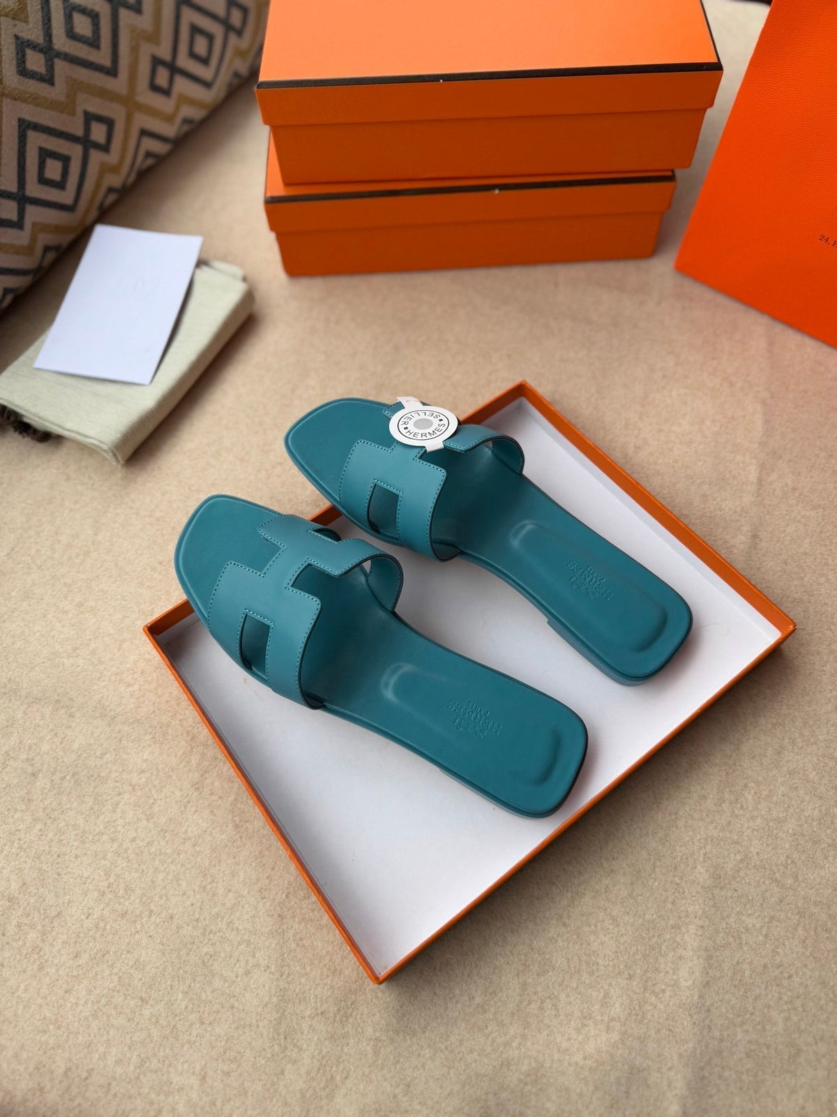 0RAN SANDALS IN SAPPHIRE BLUE CALFSKIN