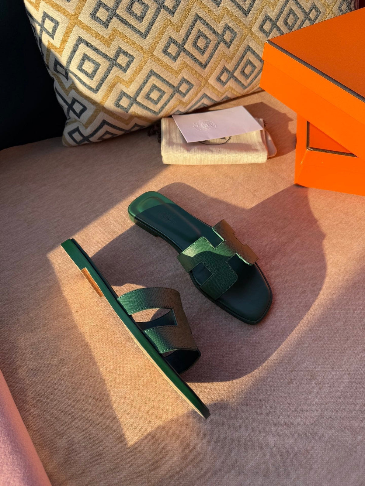 0RAN SANDALS IN HUNTER GREEN CALFSKIN