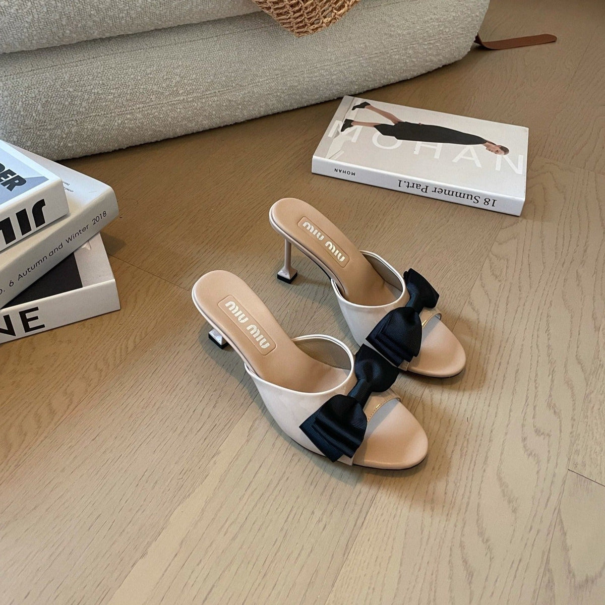 Nude Beige High - Heels With Black Bow Calfskin
