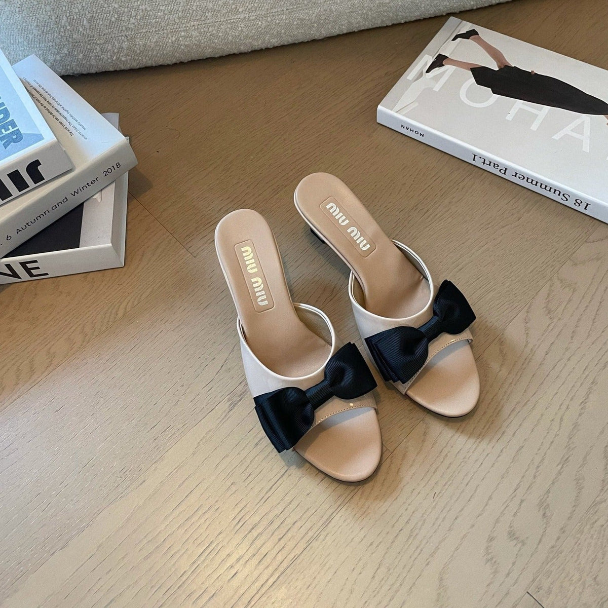 Nude Beige High - Heels With Black Bow Calfskin