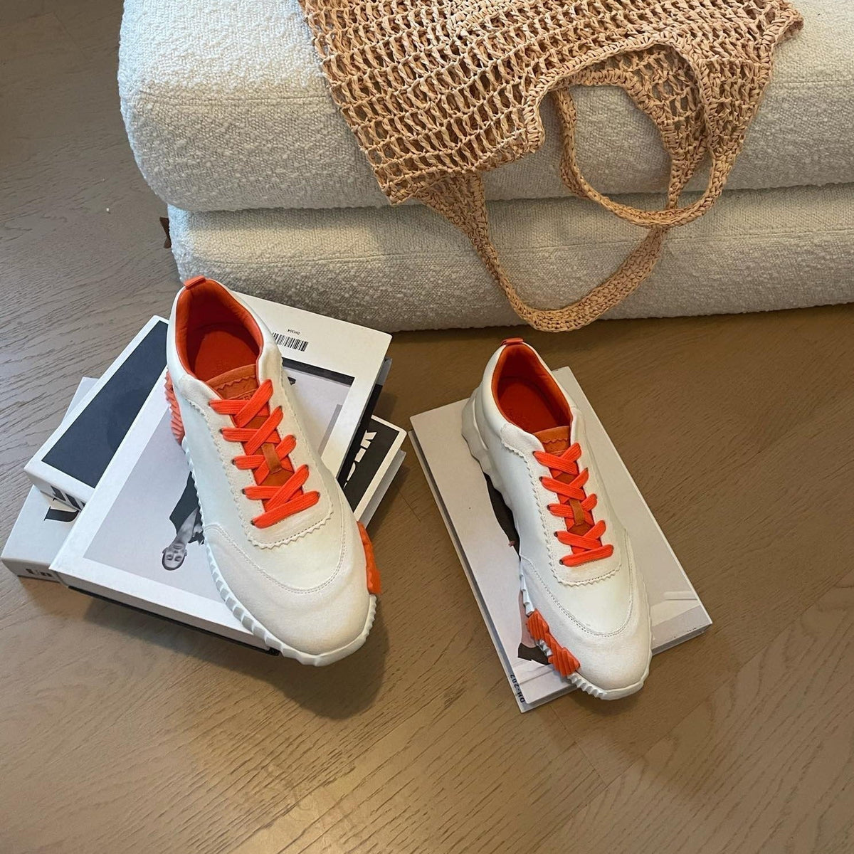 BOUNCING SNEAKERS WHITE CALFSKIN WITH ORANGE LACES