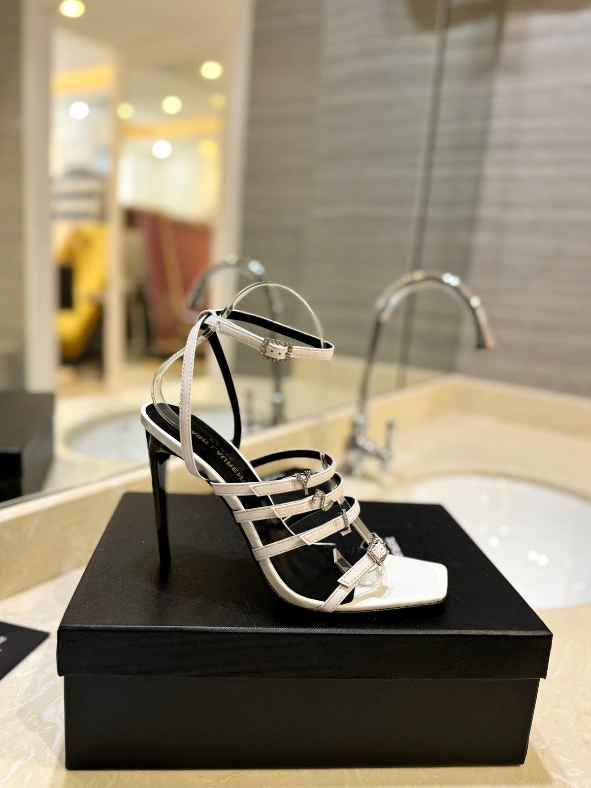 SL JERRY HEELED SANDALS WHITE SATIN