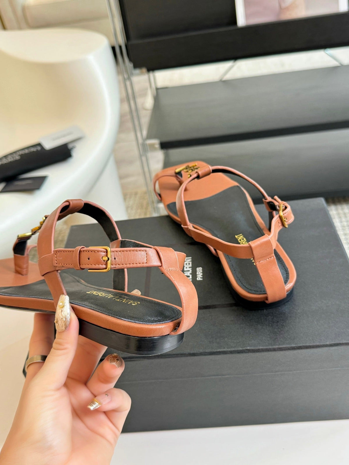SL Cassandra Flat Sandals Black Tan Leather