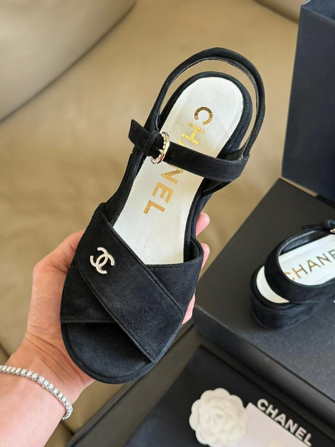 CC CLASSIC WEDGE SANDALS IN BLACK LAMBSKIN SUEDE
