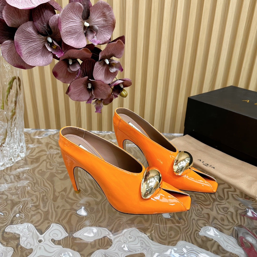 ALAIA AZZEDINE HIGH HEELS IN TANGERINE ORANGE CALFSKIN WITH GOLD HARDWARE