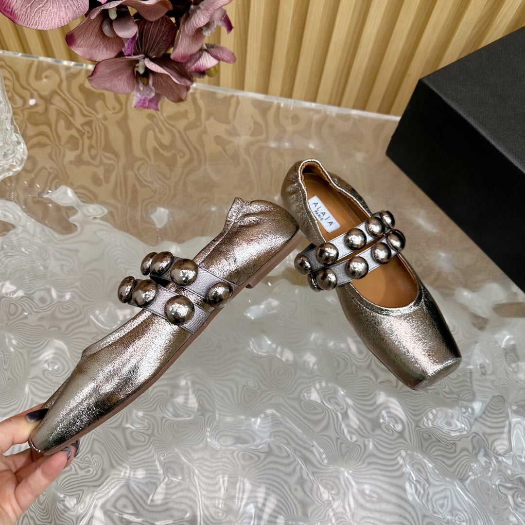 ALAIA MARY JANE PEARL IN COPPER GLOSSY LAMBSKIN