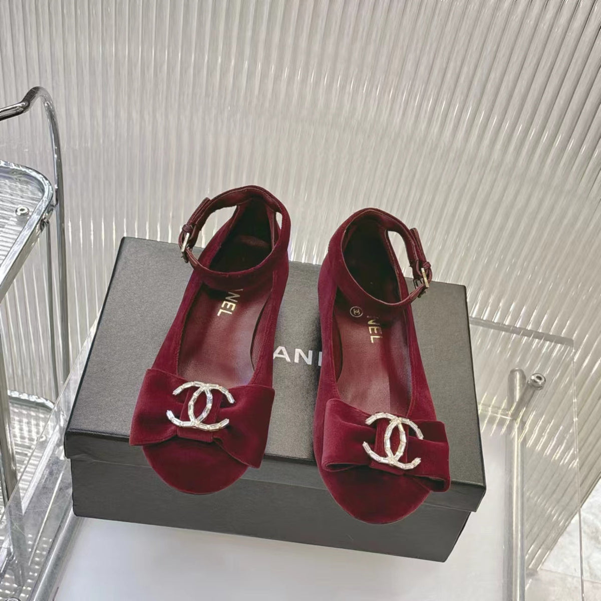 BOW MARY JANE SHOES IN GARNET RED VELVET
