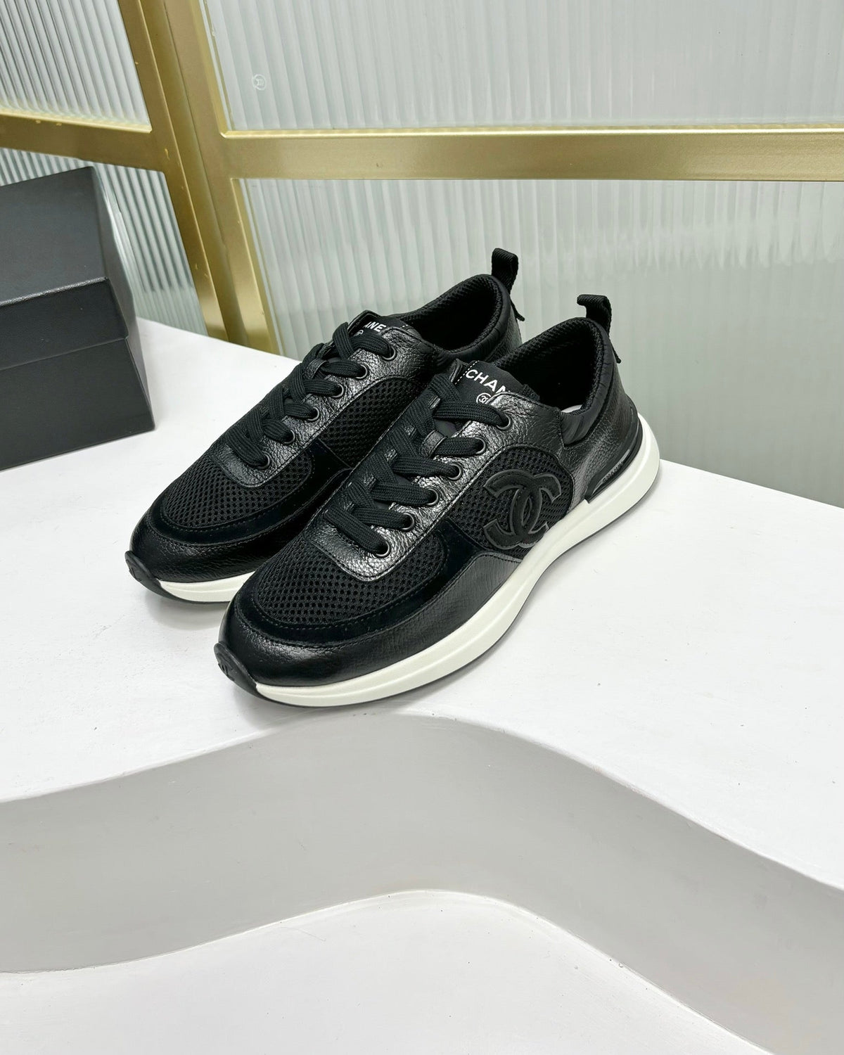 SNEAKER IN BLACK SUEDE