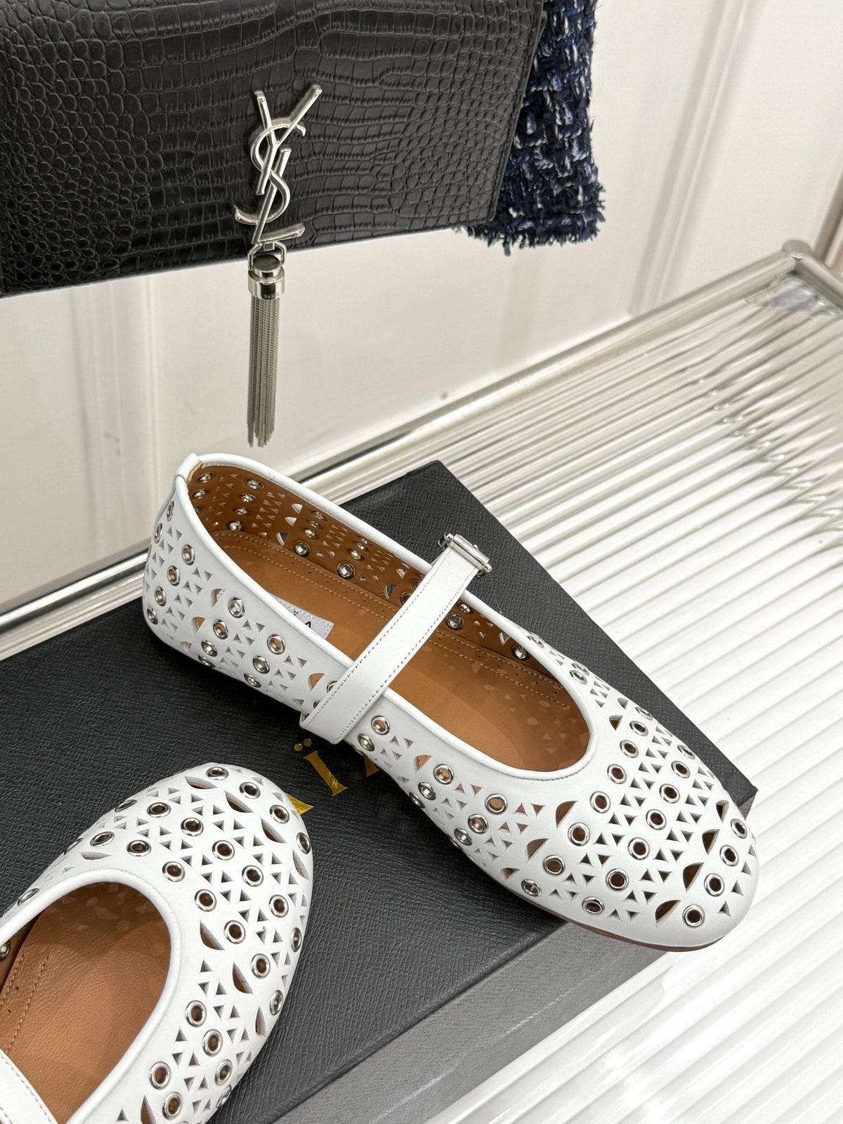 MARY JANE IN WHITE CALFSKIN