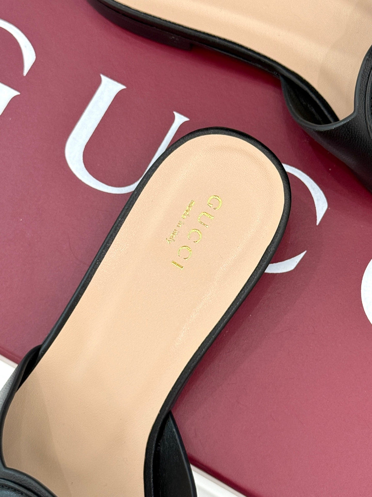SLIDE SANDALS IN BURNT BLACK CALFSKIN
