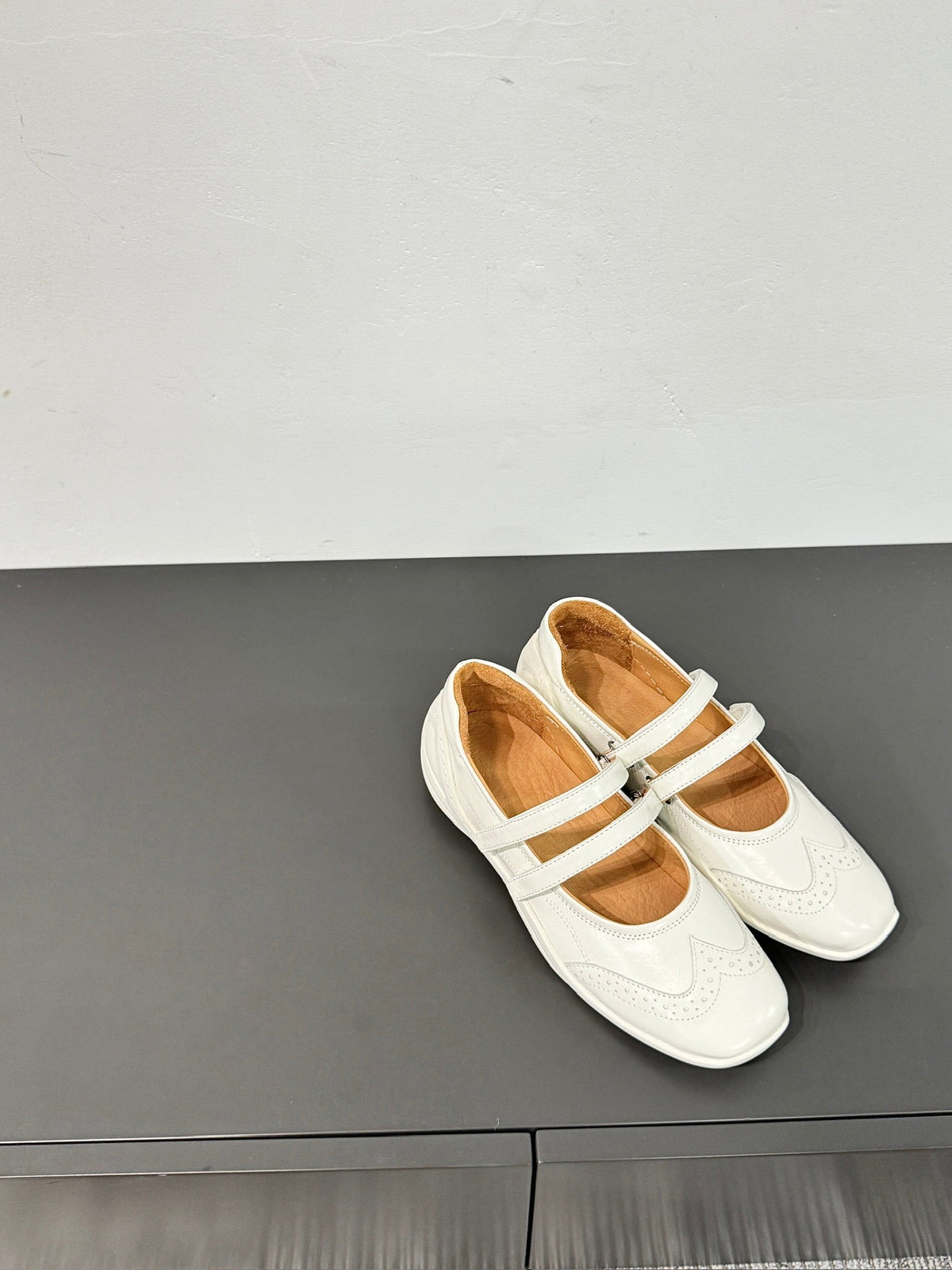 LP DOUBLE-STRAP MARY JANE FLATS 25S IN WHITE LAMBSKIN