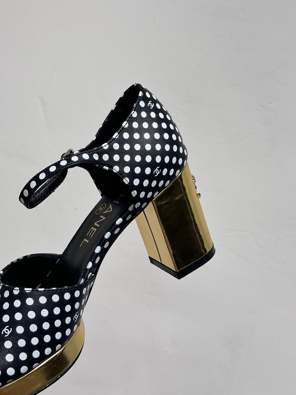 BLOCK HEEL SANDALS BLACK POLKA DOT SHEEPSKIN