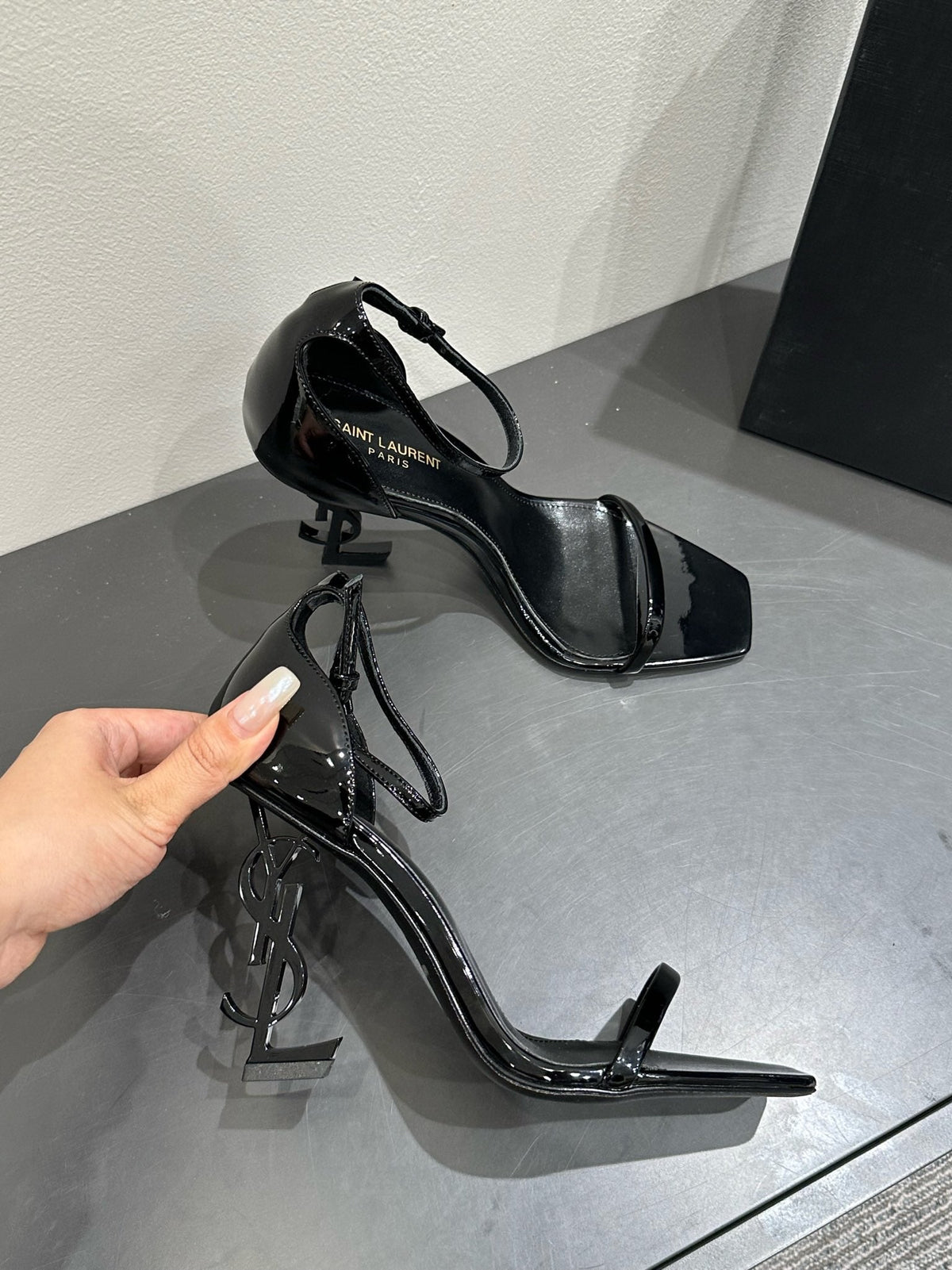 YSL HEELED SANDALS 25S 105 MM IN BLACK GLOSSY LAMBSKIN