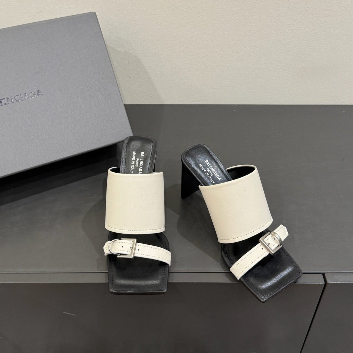 BALENCIAGA 25S HIGH-HEELED SANDALS IN WHITE CALFSKIN WITH SILVER HARDWARE