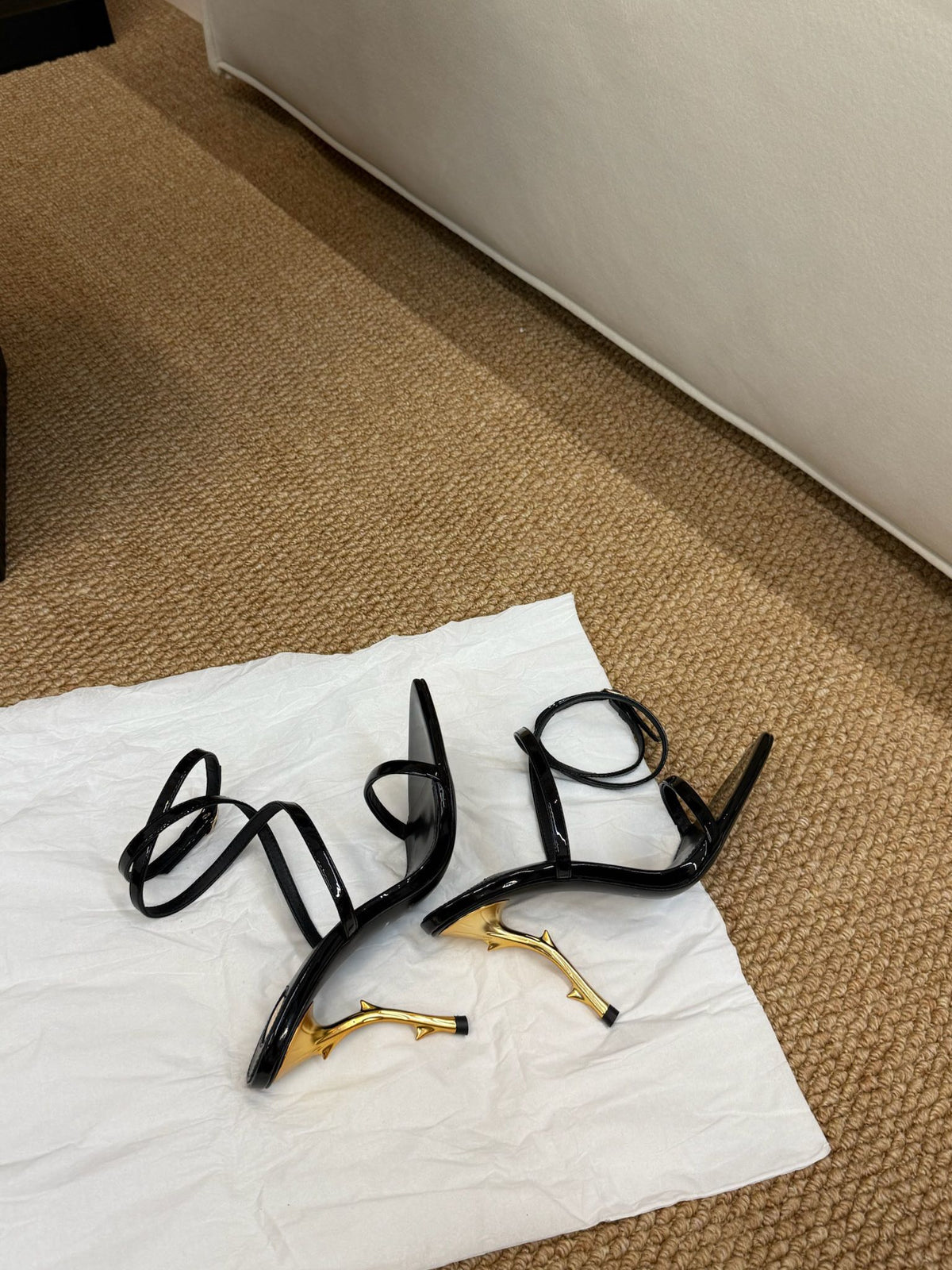 YSL HIGH HEEL SANDALS 25S IN BLACK SHINY LAMBSKIN