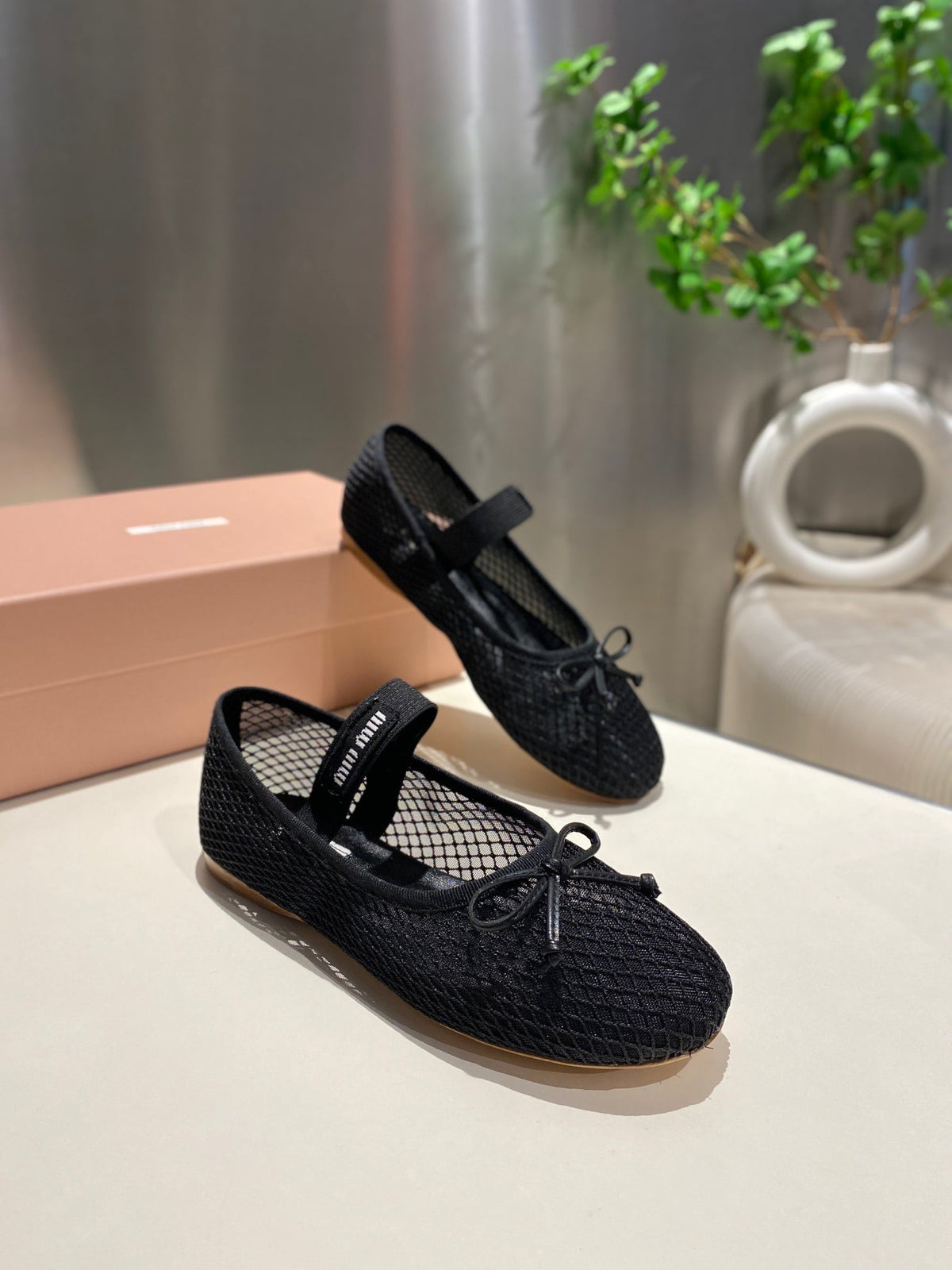 MARY JANE FLAT IN BLACK MESH