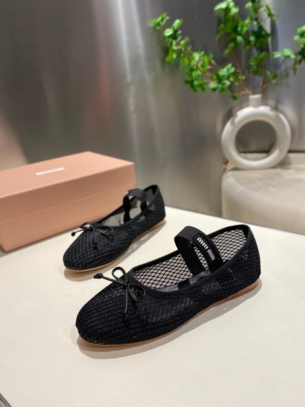 MARY JANE FLAT IN BLACK MESH