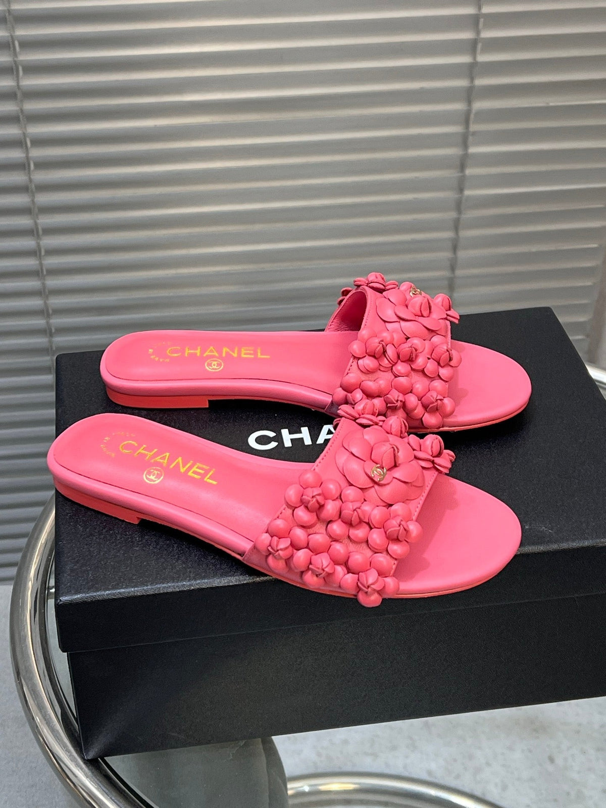 SLIPPERS CAMELLIA IN PINK CALFSKIN