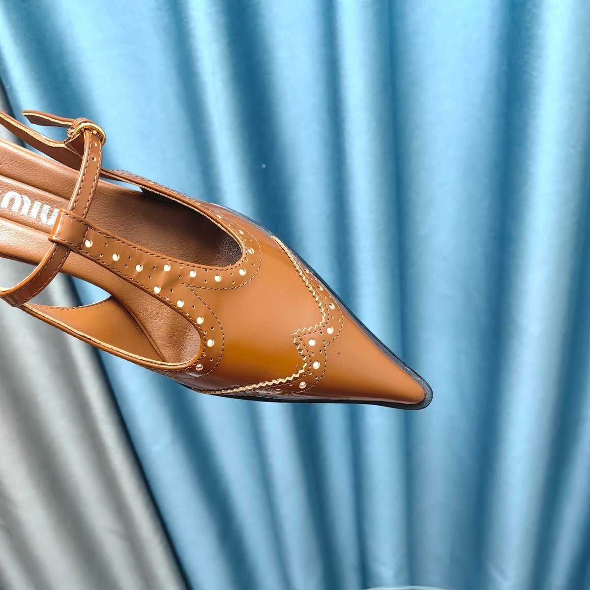 SLINGBACK CARAMEL COLOR LAMBSKIN WITH T- STRAPS