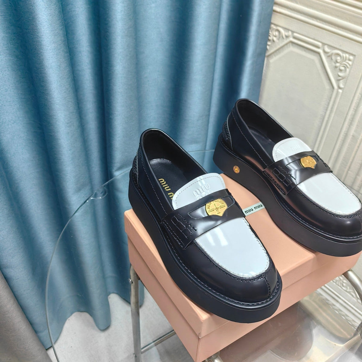 THICK-SOLED LOAFERS SHOES BLACK MIX WHITE COWHIDE