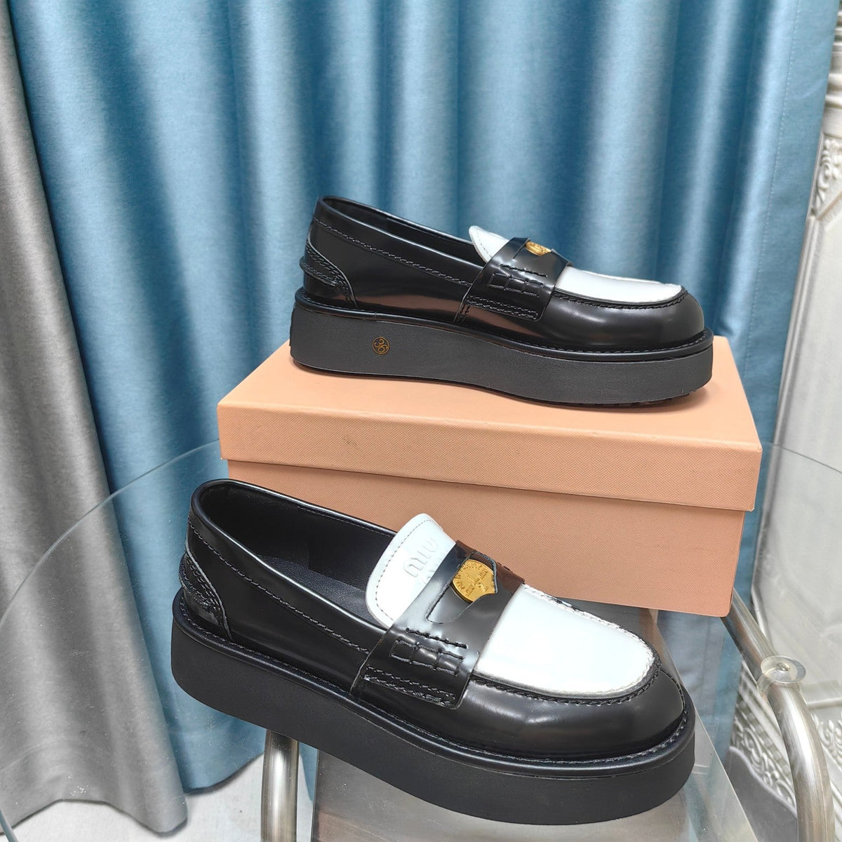 THICK-SOLED LOAFERS SHOES BLACK MIX WHITE COWHIDE