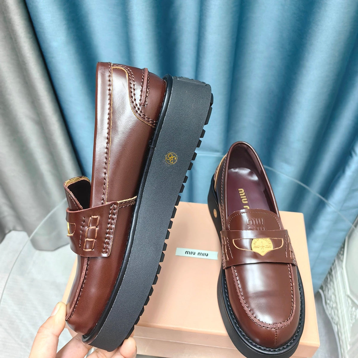 THICK-SOLED LOAFERS SHOES WALNUT COLOR COWHIDE