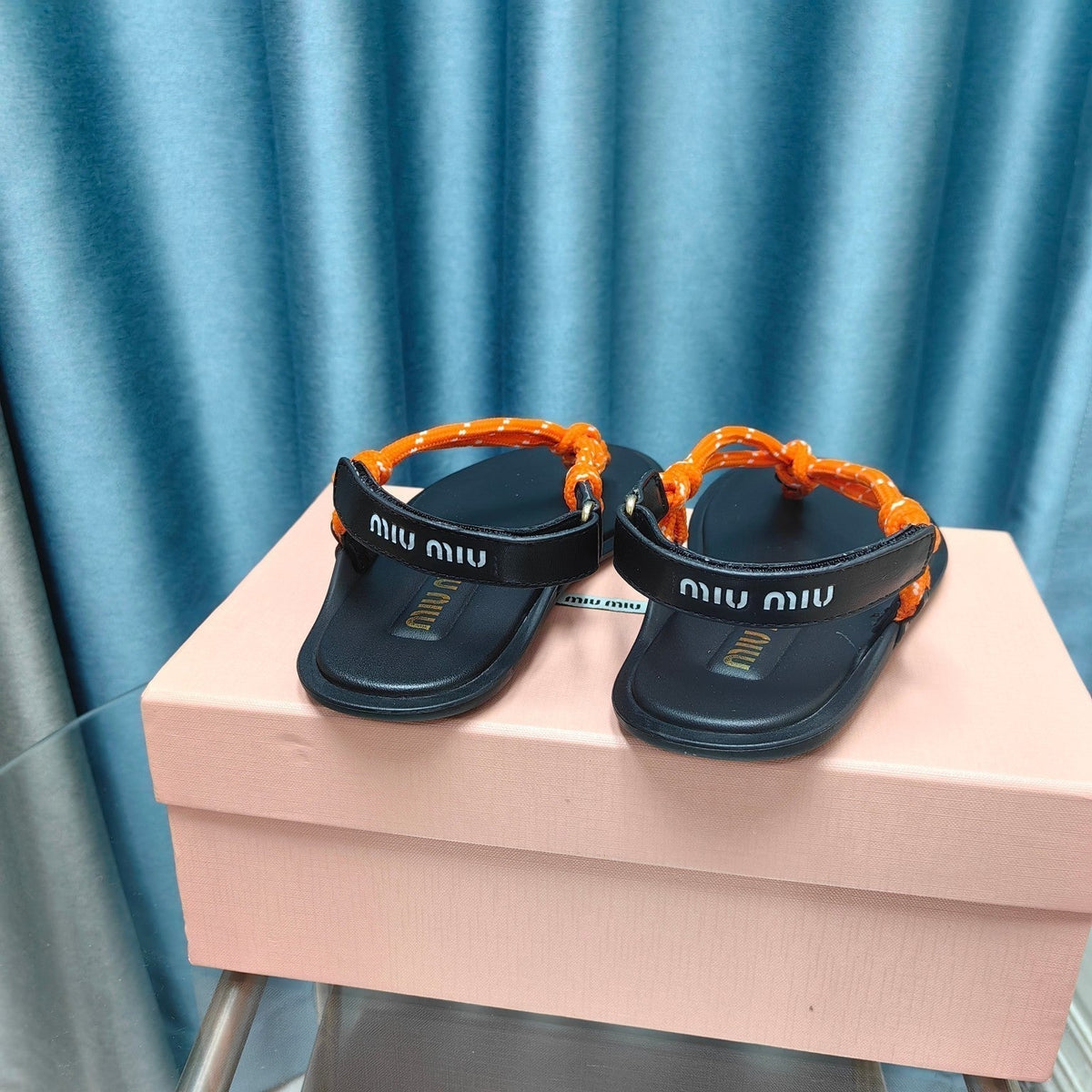 FLIP-FLOPS SANDAL BLACK SHEEPSKIN WITH ORANGE STRAP