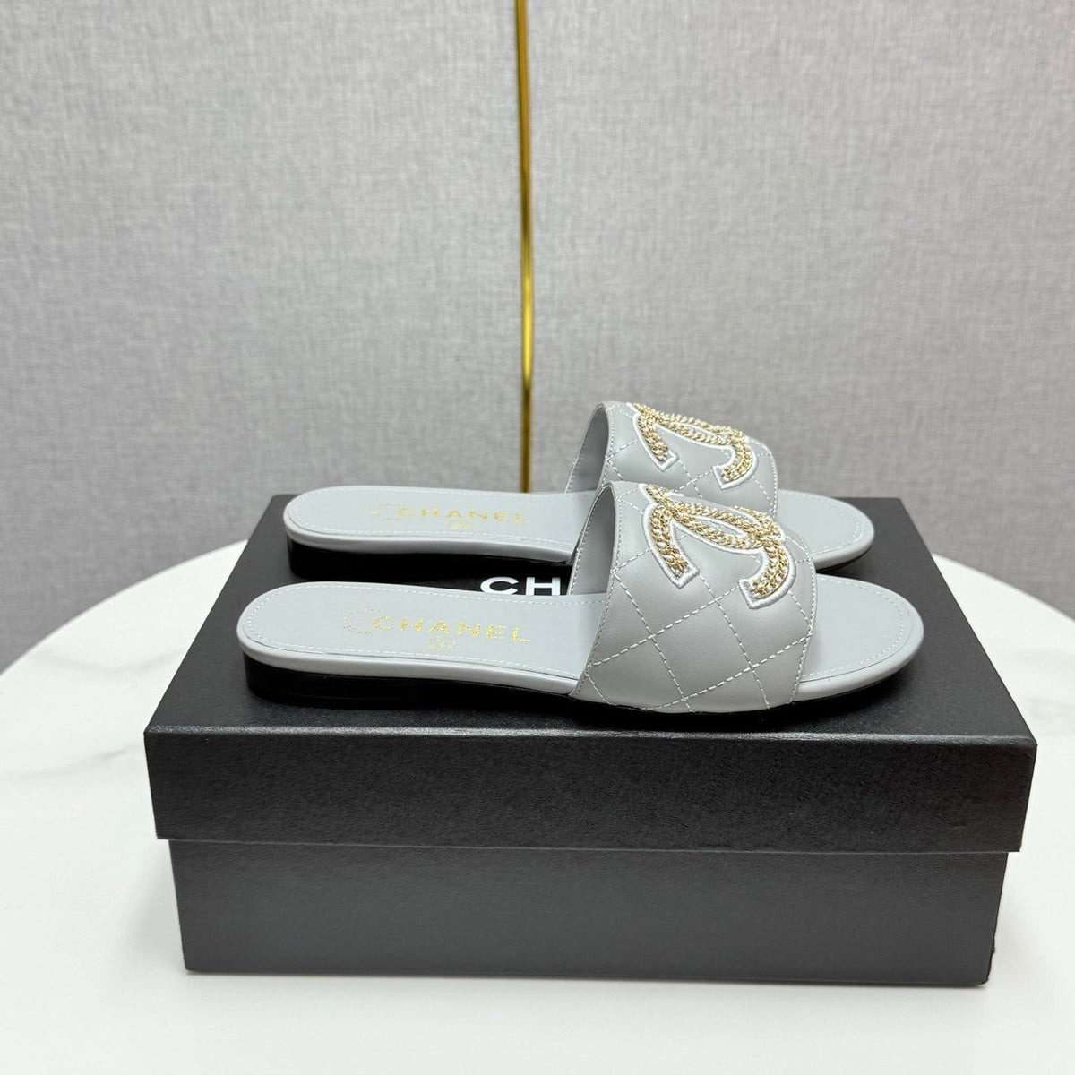 CC SLIDE SANDALS 25S IN DUSTY BLUE GREY CALFSKIN WITH LOGO